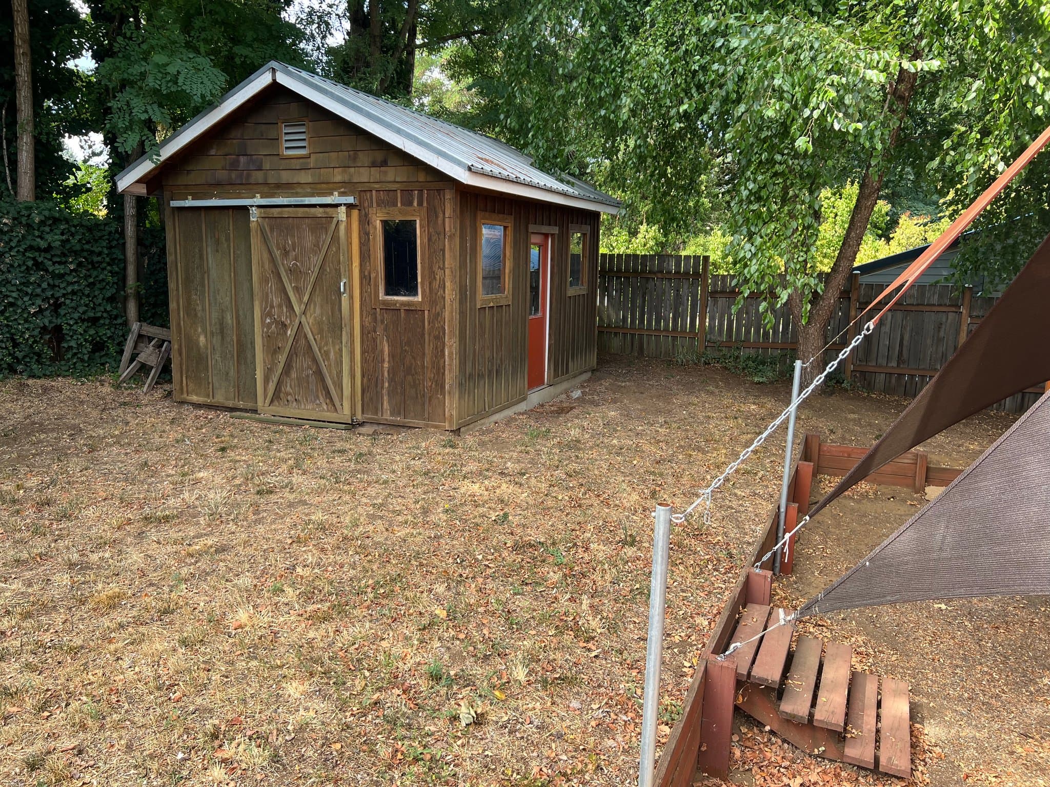 Hood River House: 1219 Sherman Ave