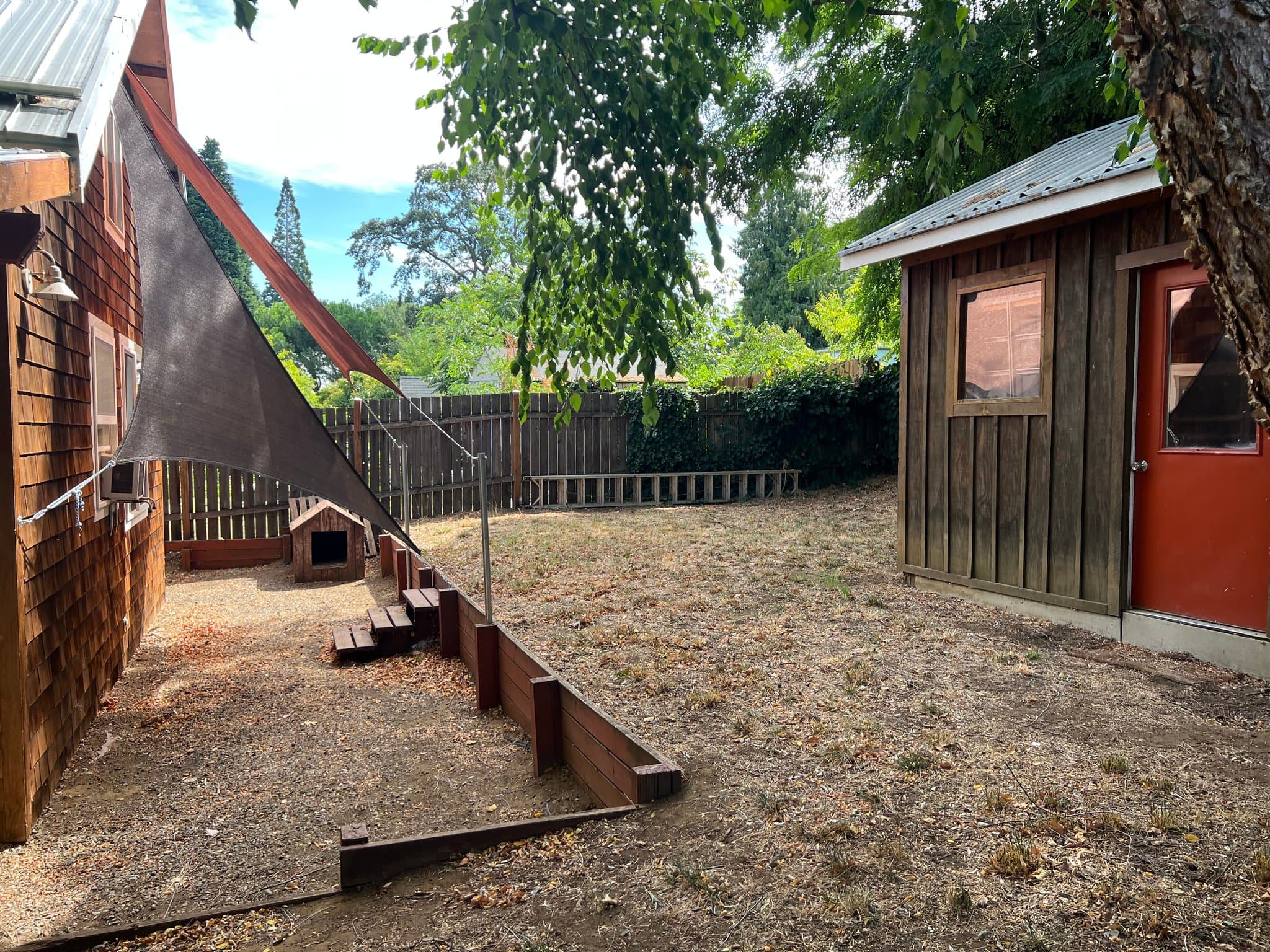 Hood River House: 1219 Sherman Ave