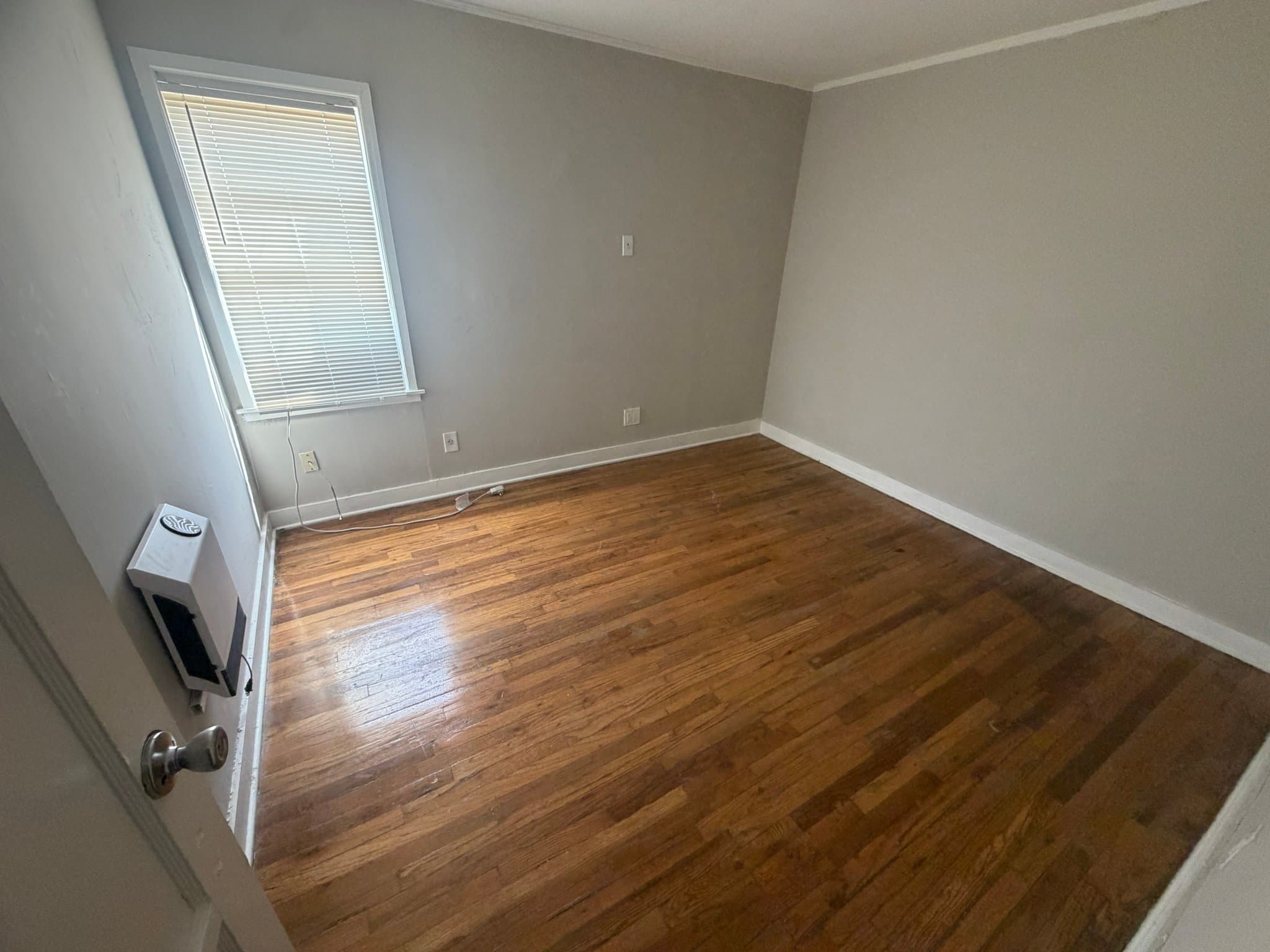 Memphis House: 273 West Essex Ave