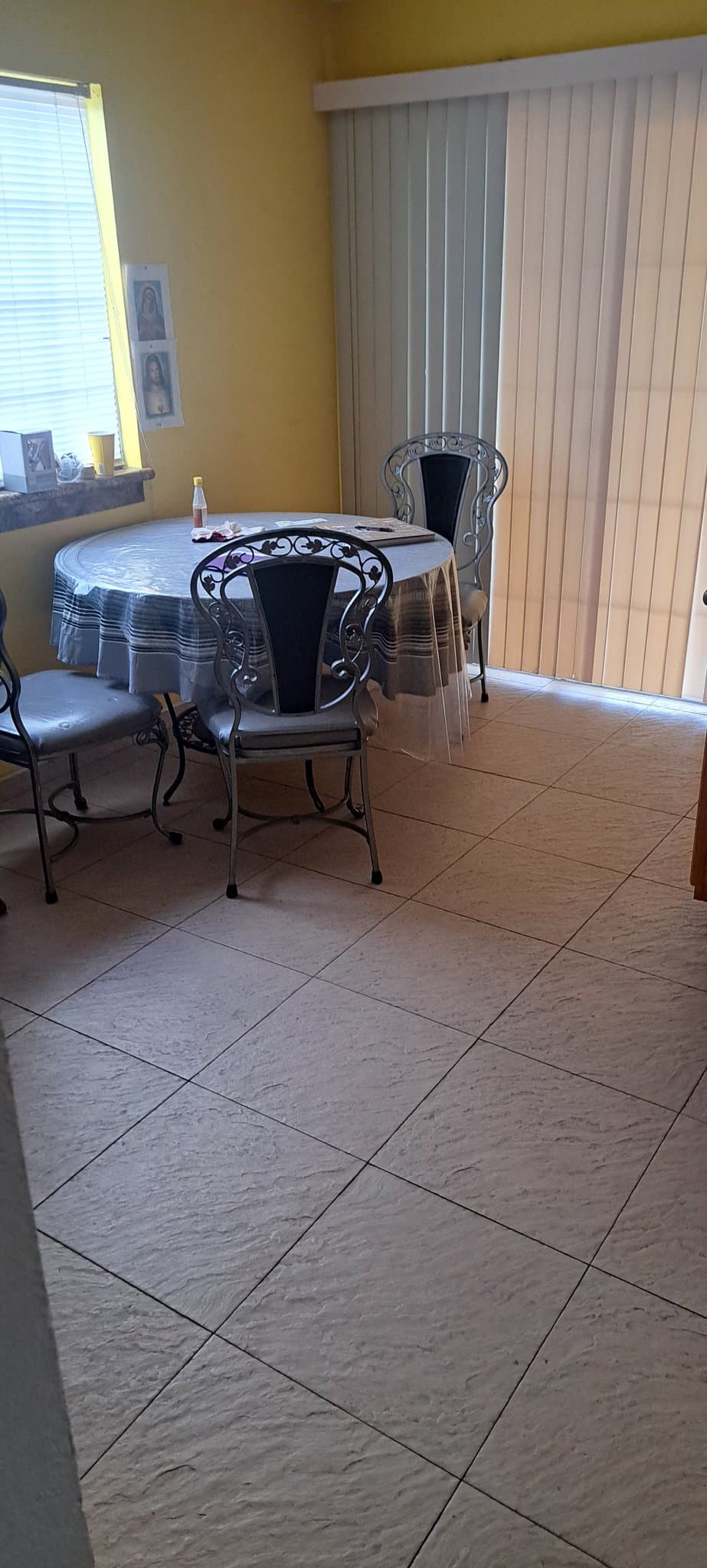 Las Vegas House: 159 Palisade Ave