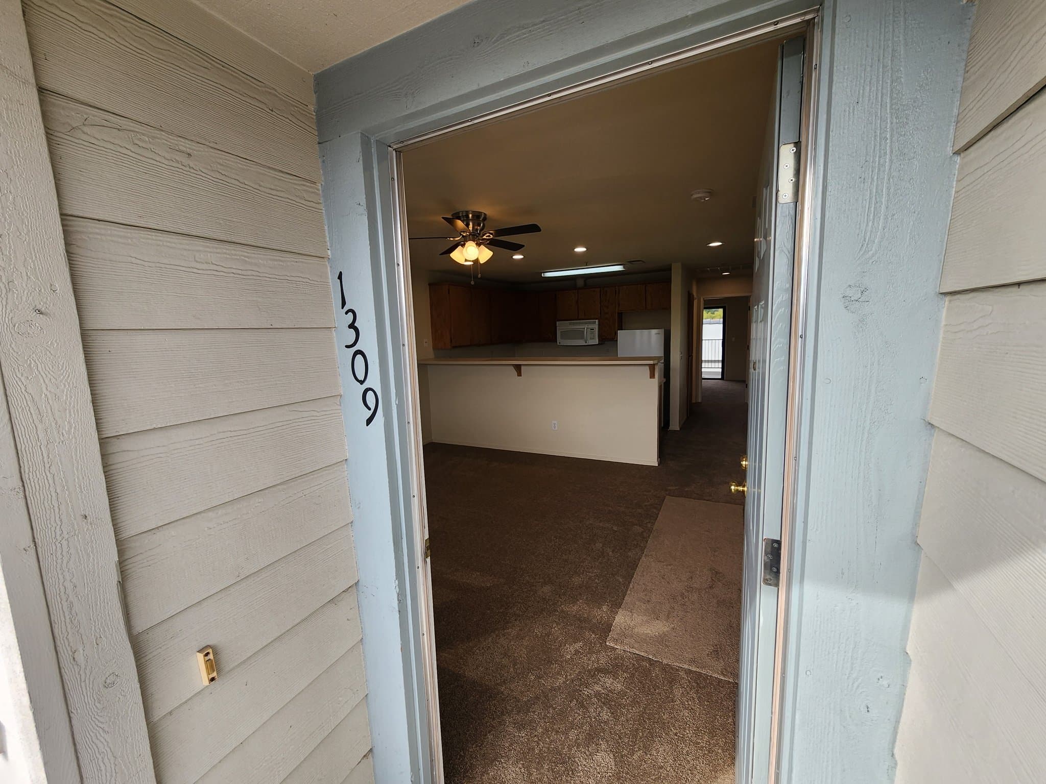 Rohnert Park Apartment: 1309 Maurice Ave