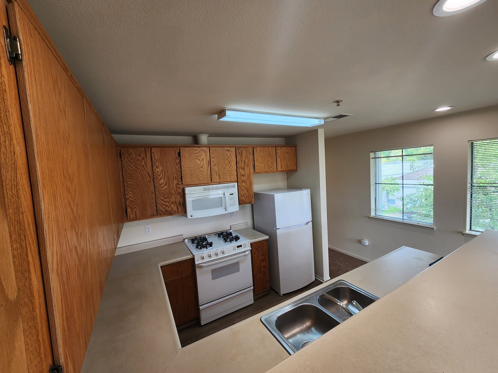 Rohnert Park Apartment: 1309 Maurice Ave