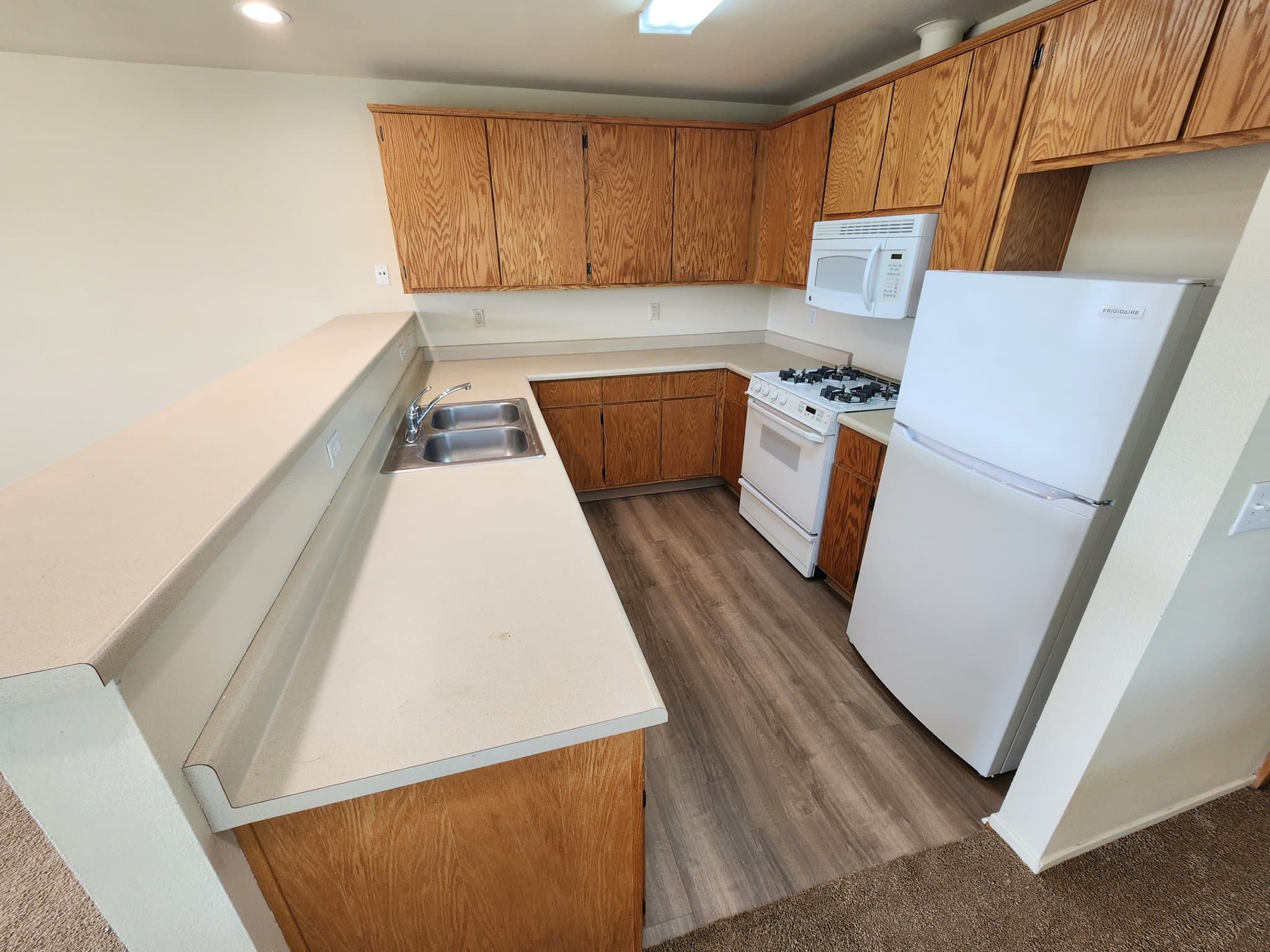 Rohnert Park Apartment: 1309 Maurice Ave
