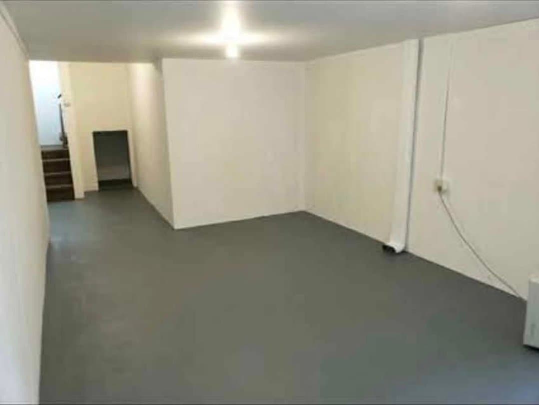 Menasha House: 123 1st St