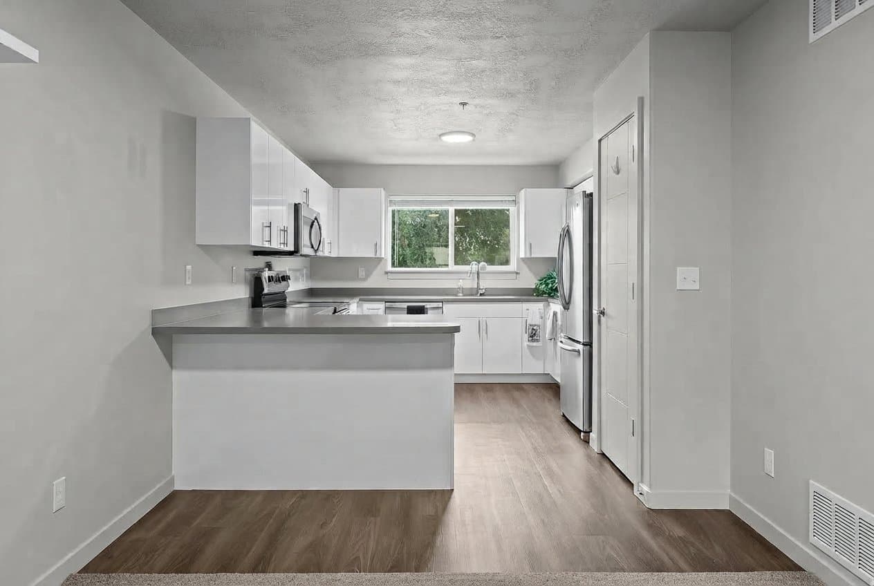 Springville Condo: 572 South 100 West, Unit E103