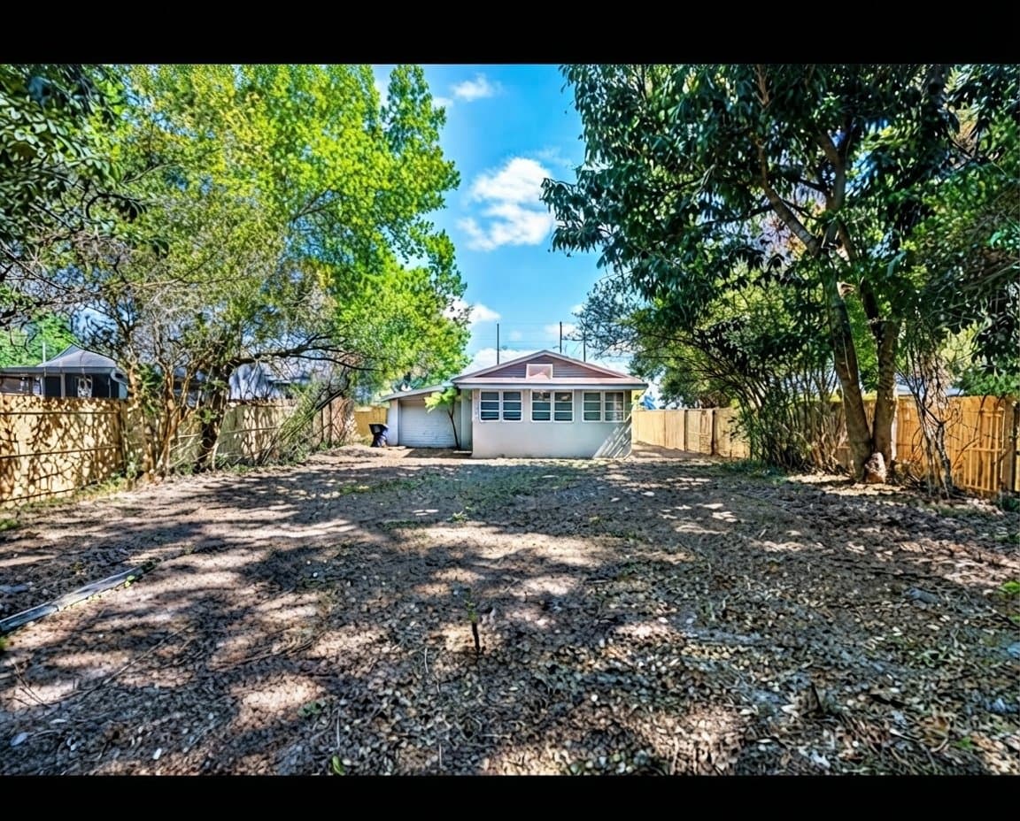 Orlando House: 1016 Mount Vernon St