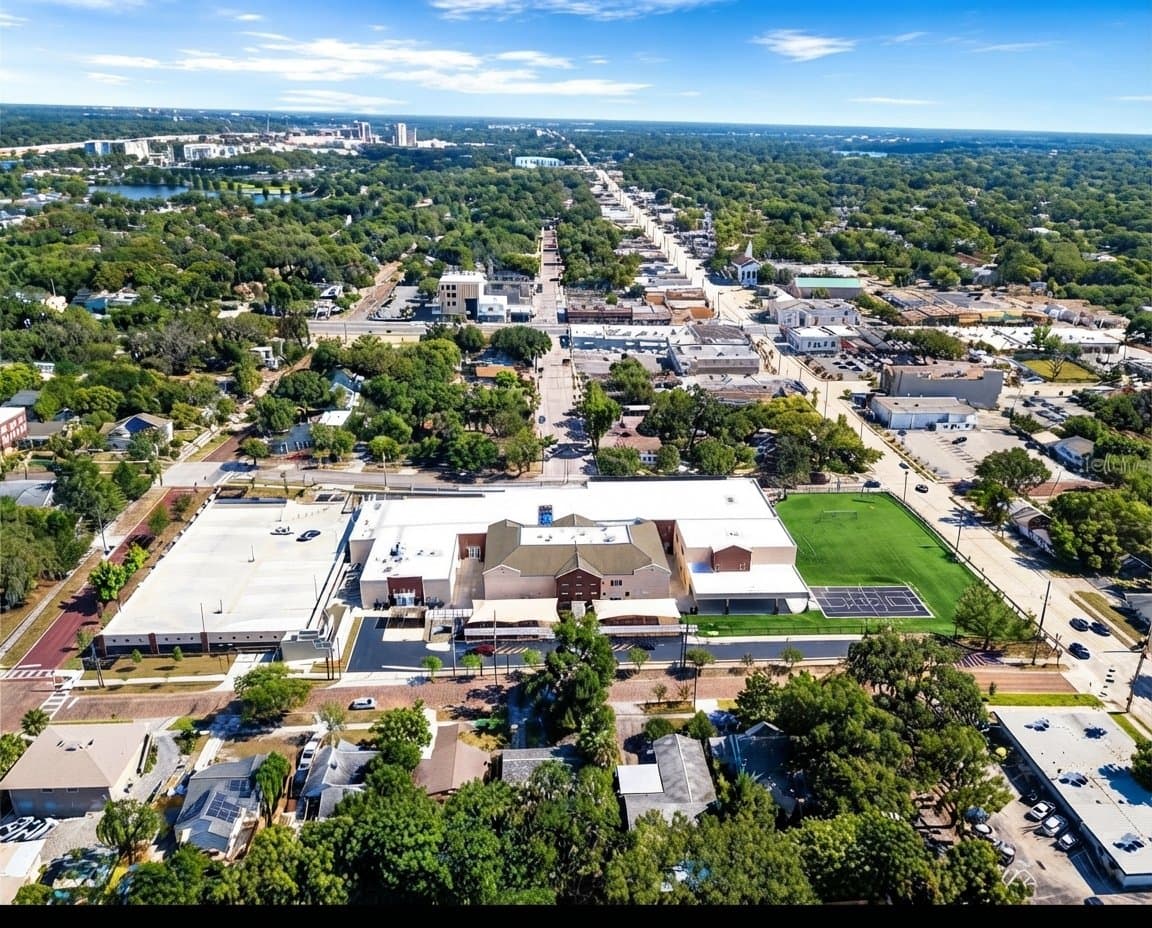 Orlando House: 1016 Mount Vernon St