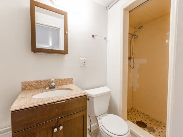 SALT LAKE CITY House: 2364 S COUNTRY CLUB CIR