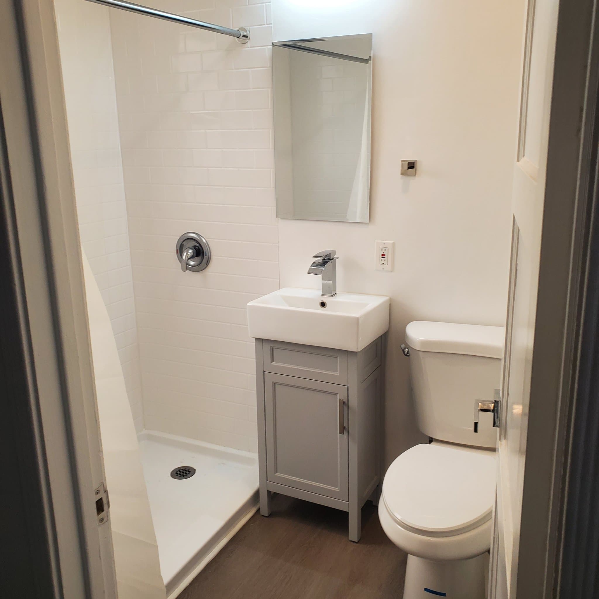 Los Angeles Apartment: 11408 Ohio ave