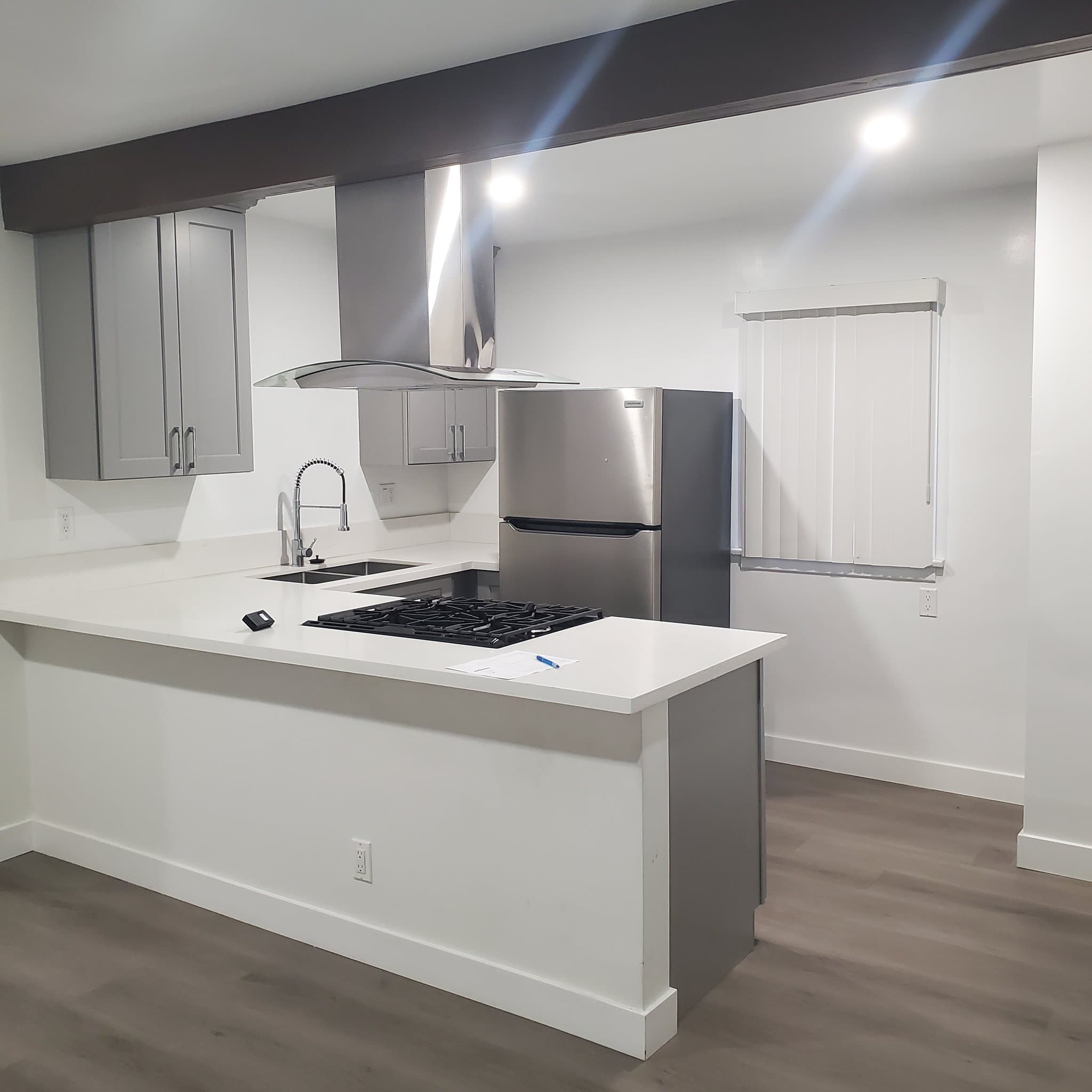 Los Angeles Apartment: 11408 Ohio ave