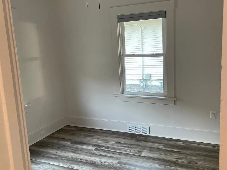 Omaha House: 3508 N 59th St