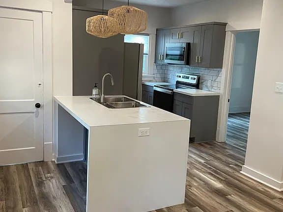 Omaha House: 3508 N 59th St
