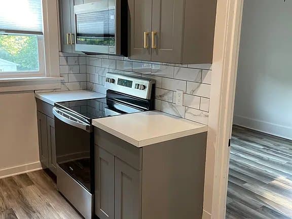 Omaha House: 3508 N 59th St