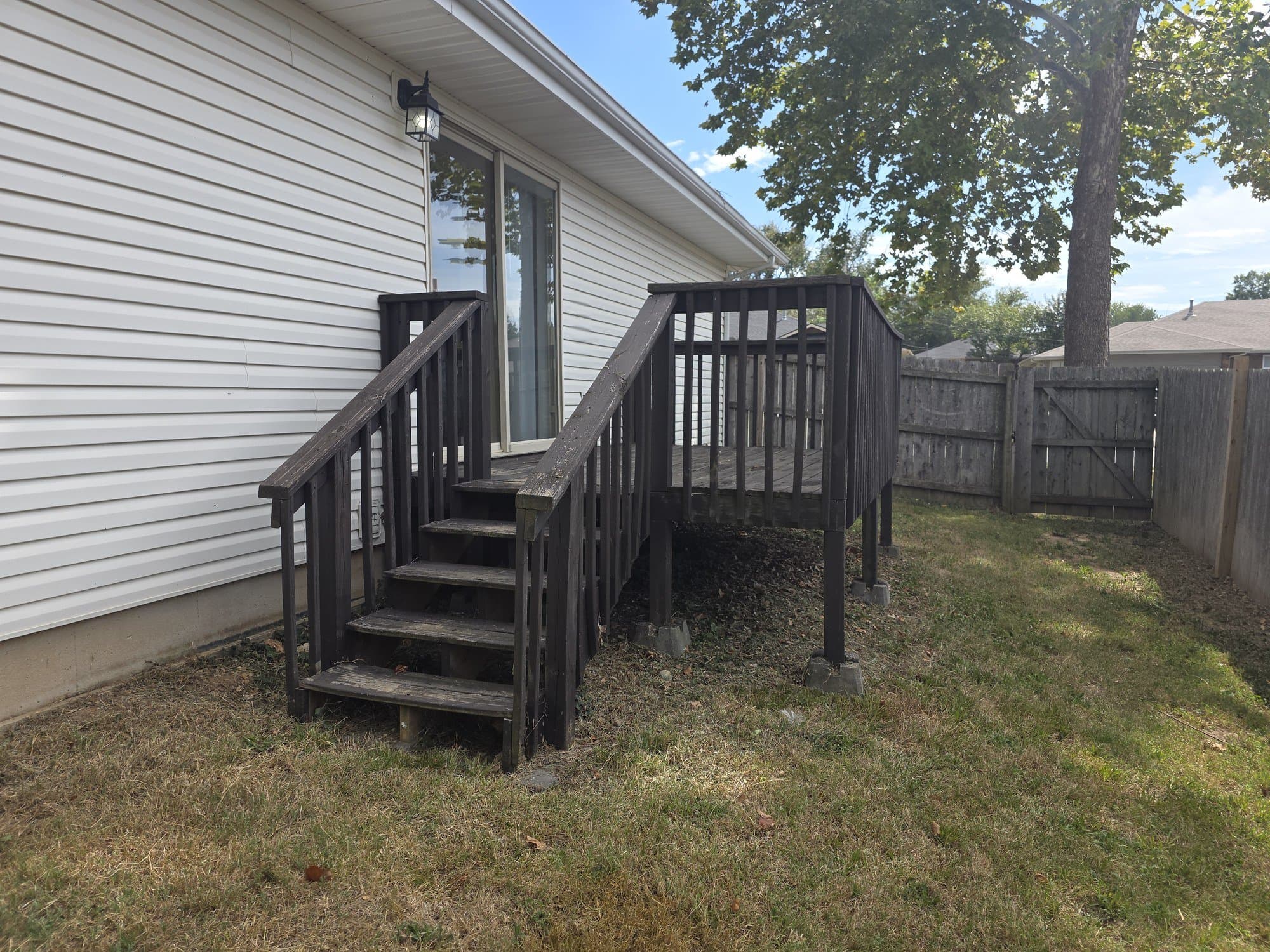 Springfield Townhome: 2977 West Village ln