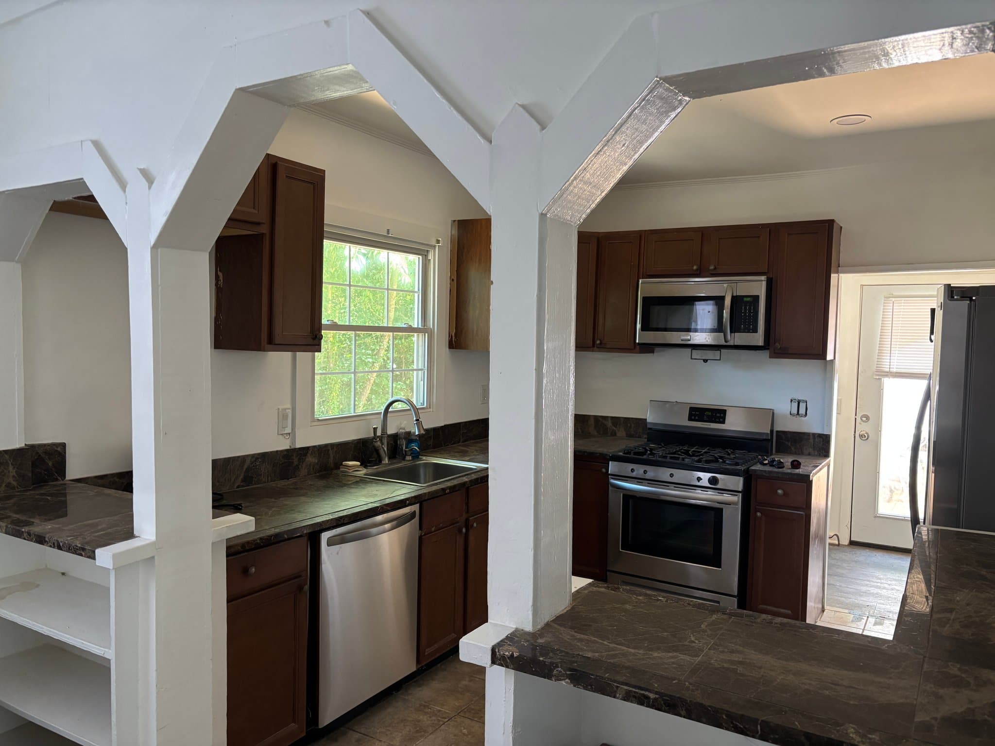 Decatur House: 3013 Alston Dr