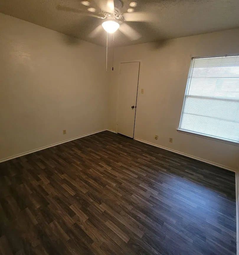 Temple Multiplex: 1802 Azalea Dr