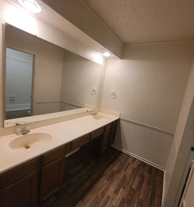 Temple Multiplex: 1802 Azalea Dr