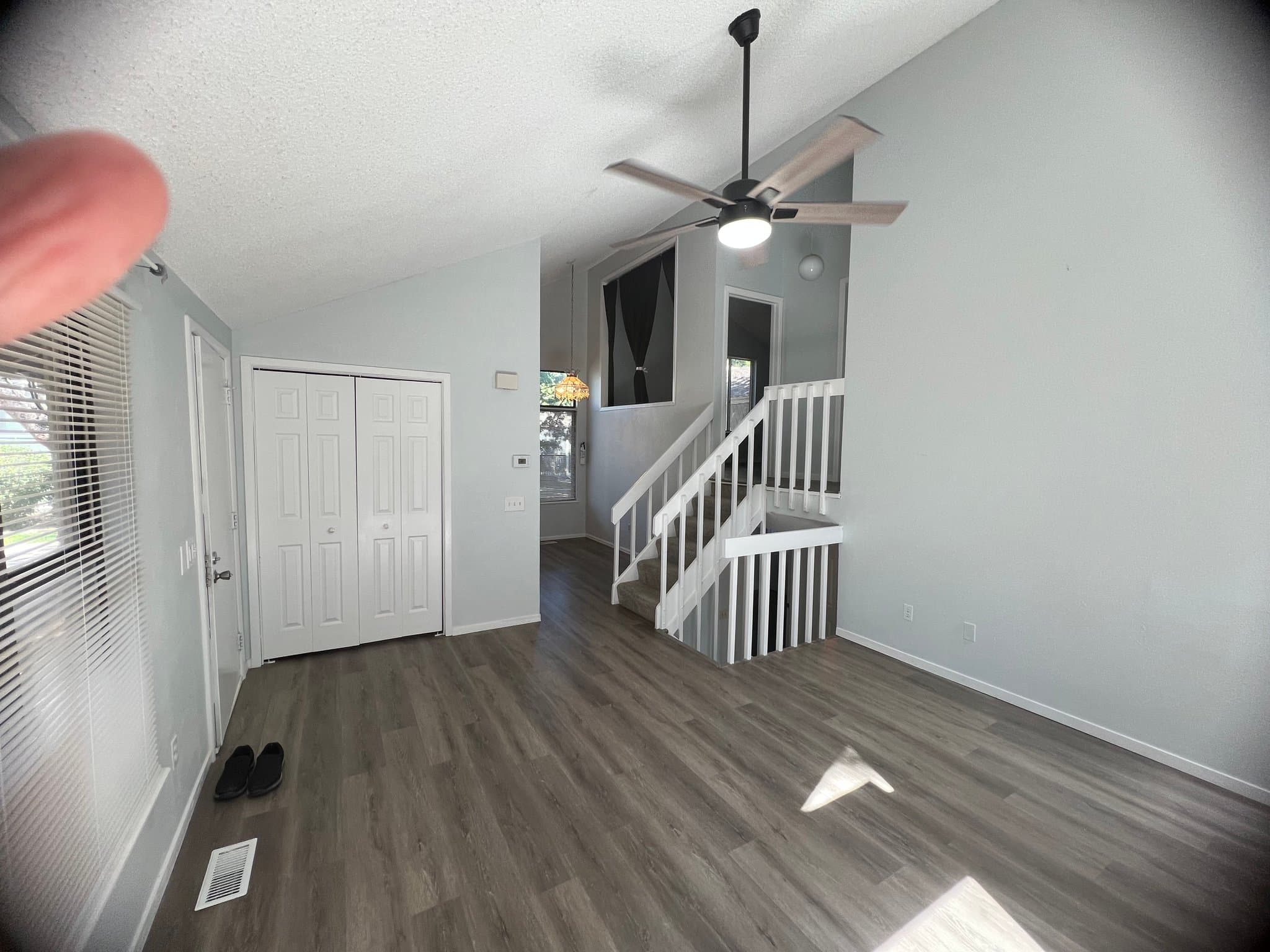 Englewood House: 10157 E Peakview Ave