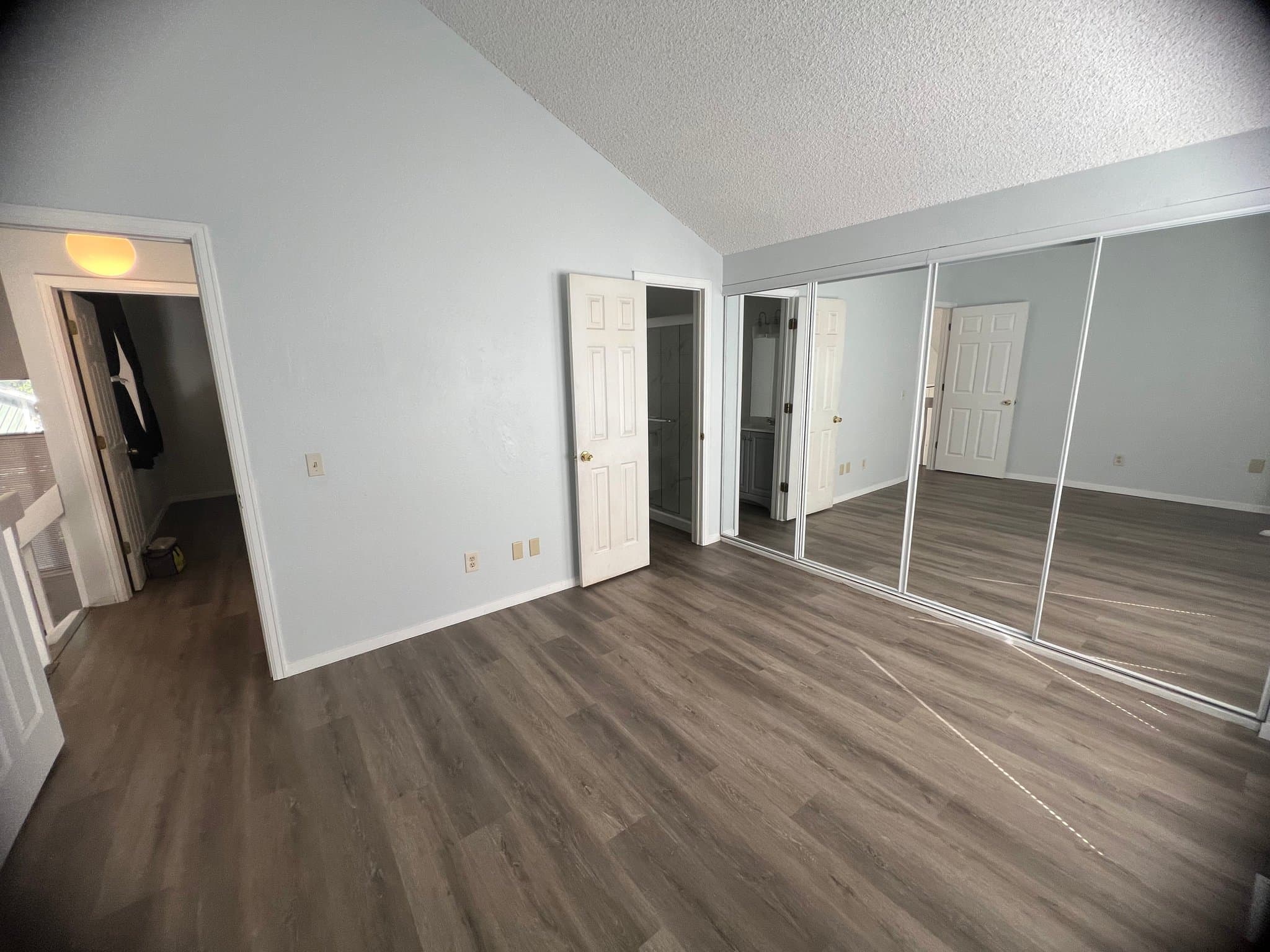 Englewood House: 10157 E Peakview Ave