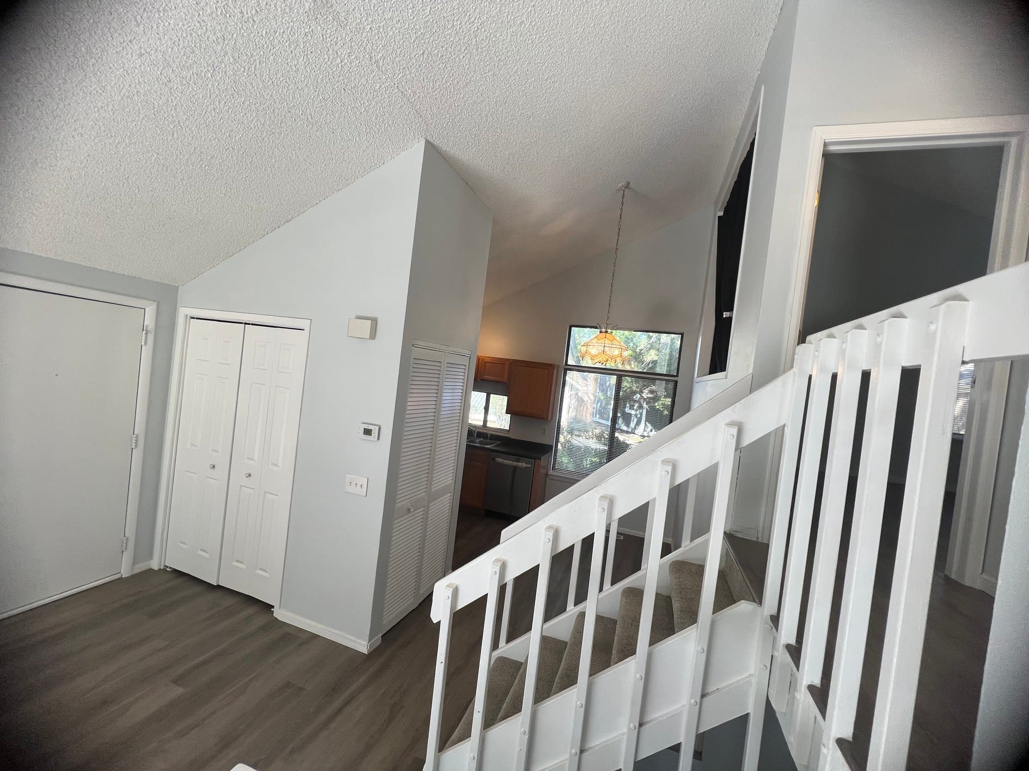 Englewood House: 10157 E Peakview Ave