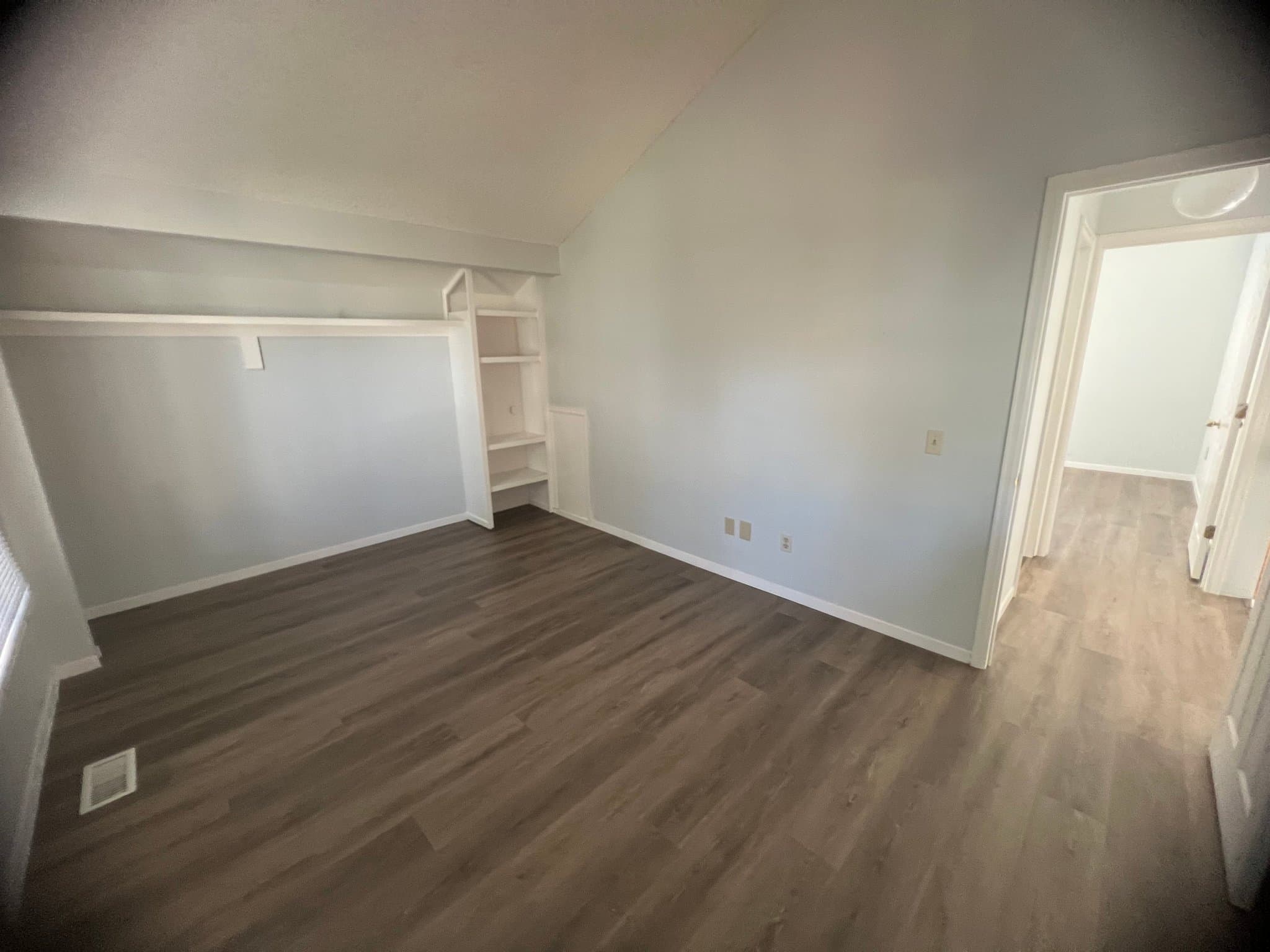 Englewood House: 10157 E Peakview Ave