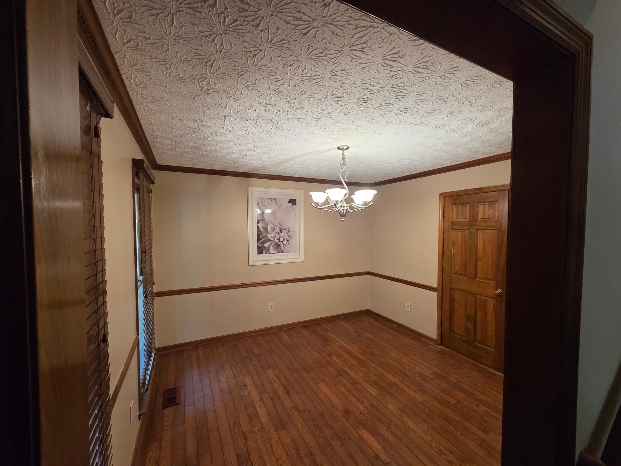 Kennesaw House: 4700 Norman Dr NW
