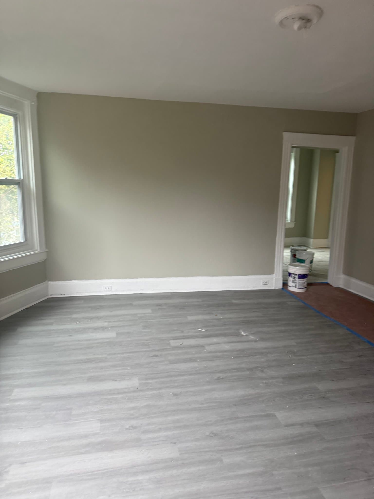 Cincinnati Apartment: 112 W 69th