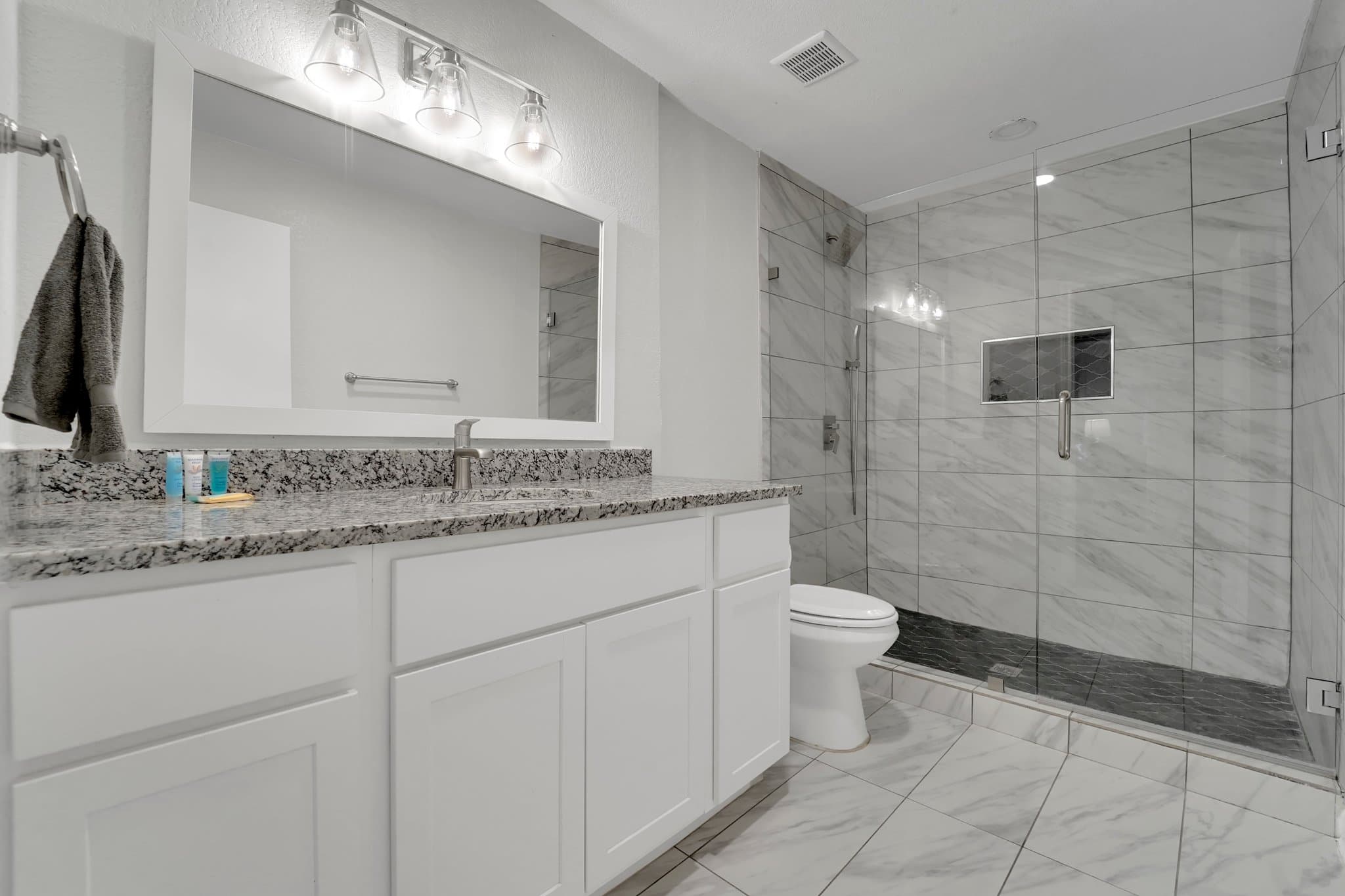 Garland House: 3801 kazak st