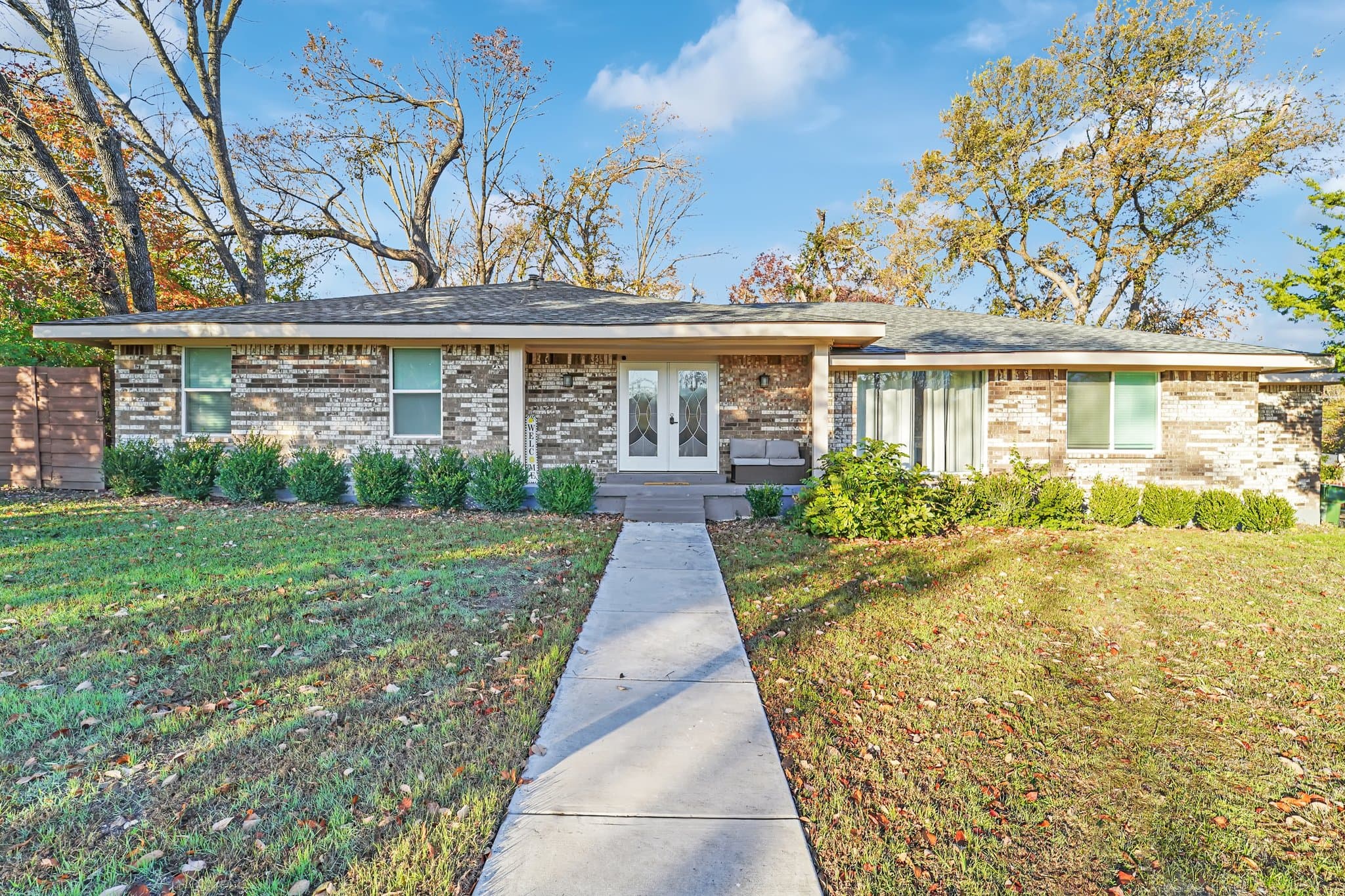 Garland House: 3801 kazak st