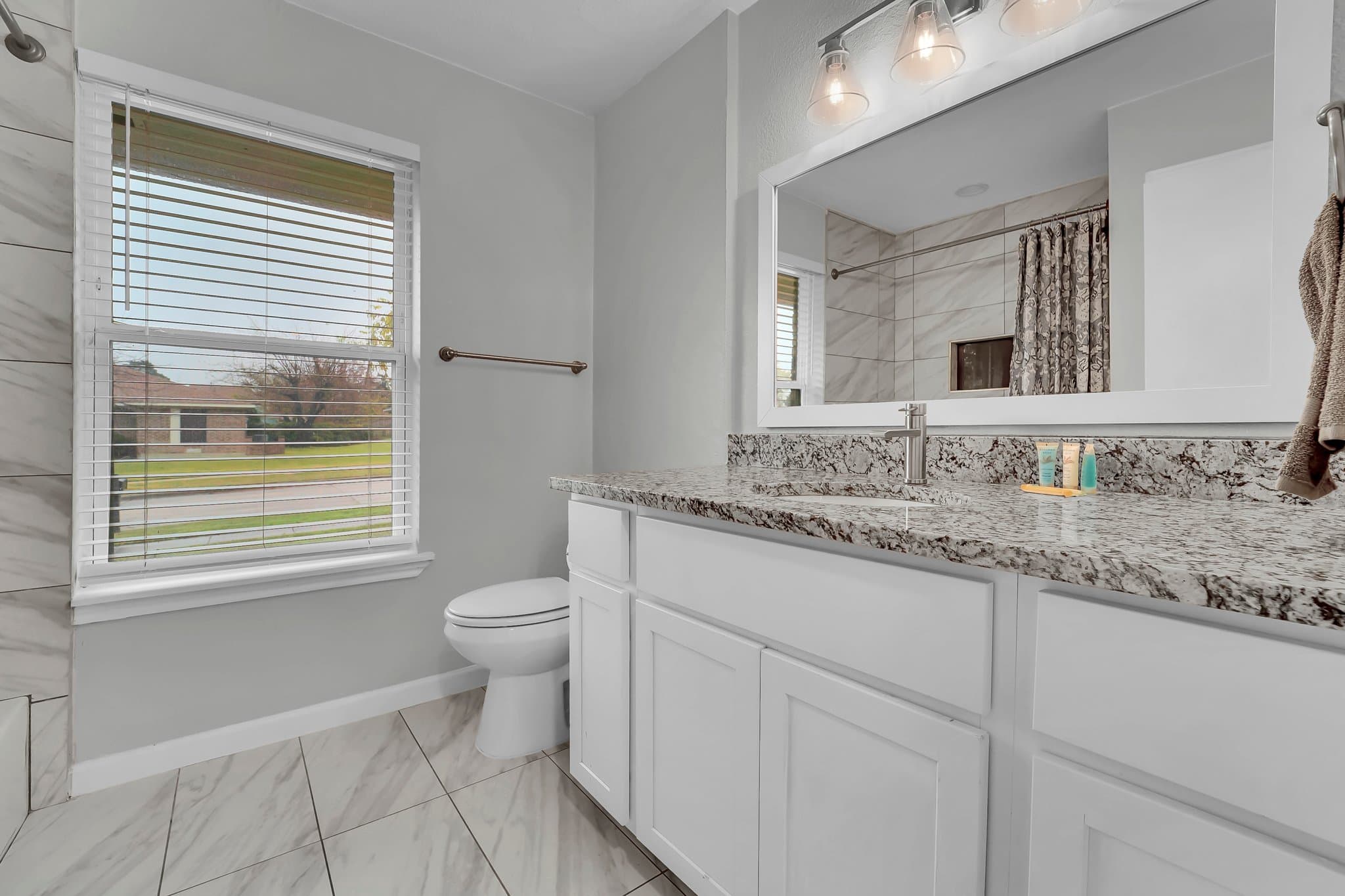 Garland House: 3801 kazak st
