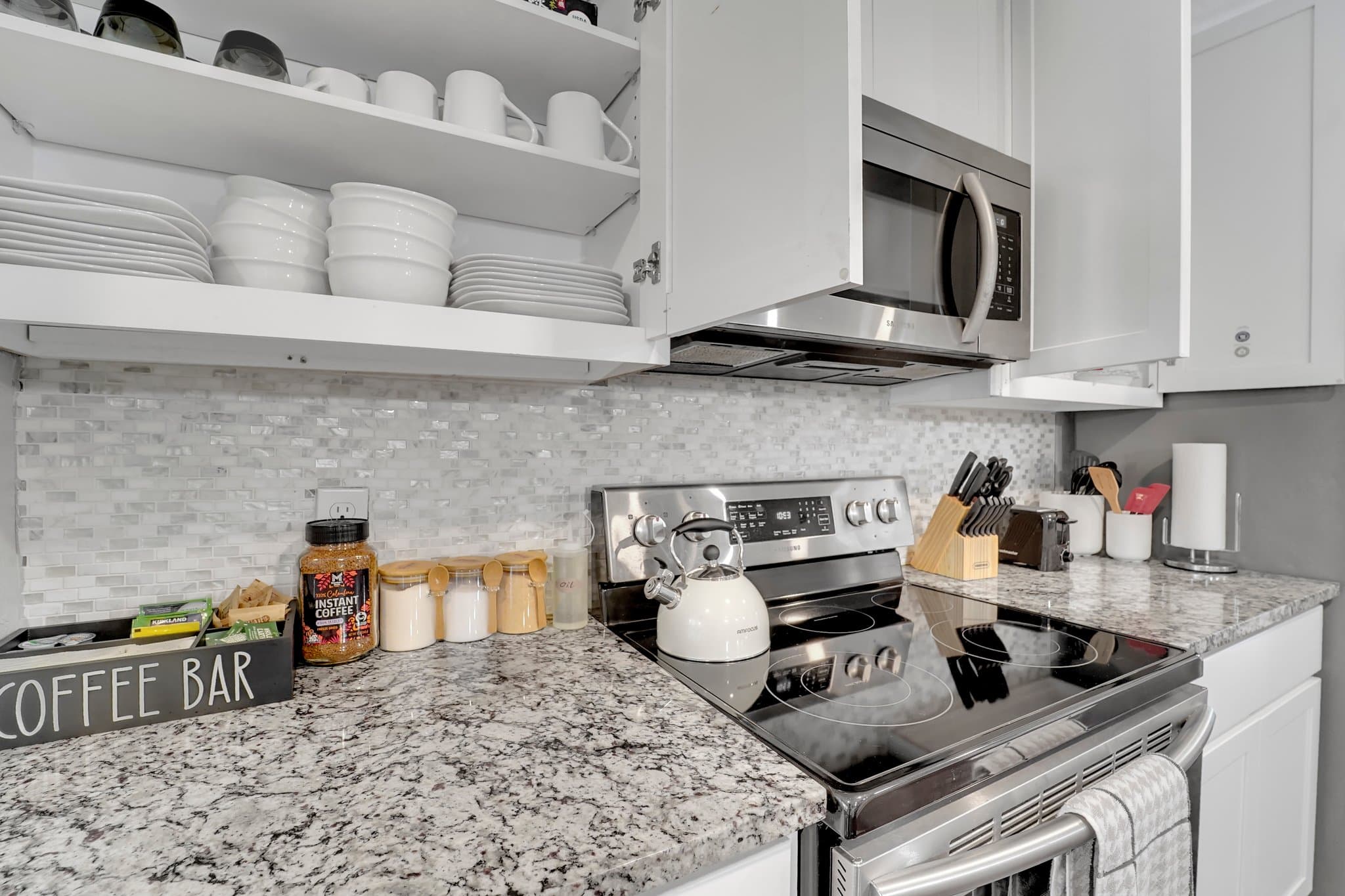 Garland House: 3801 kazak st