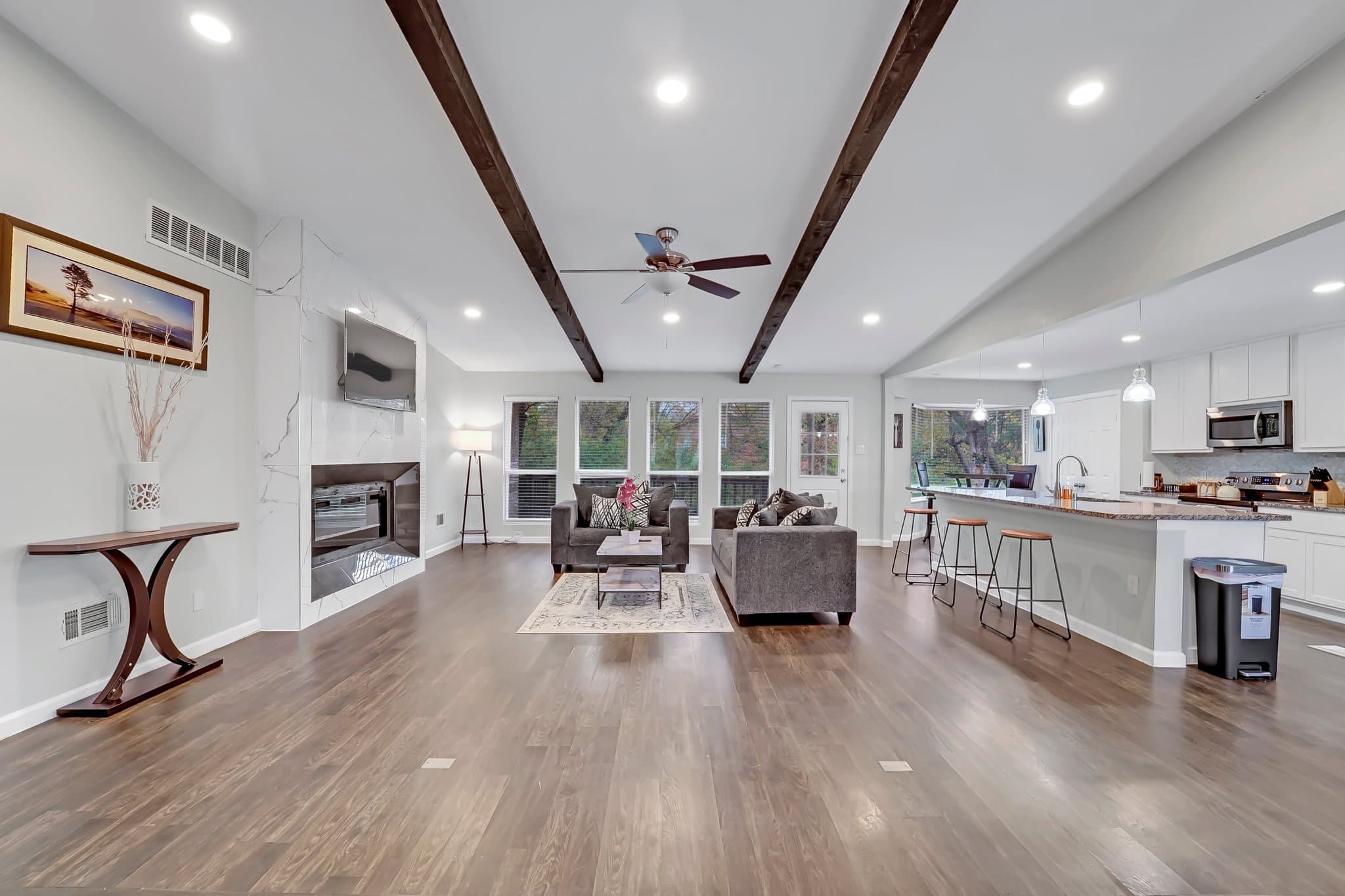 Garland House: 3801 kazak st