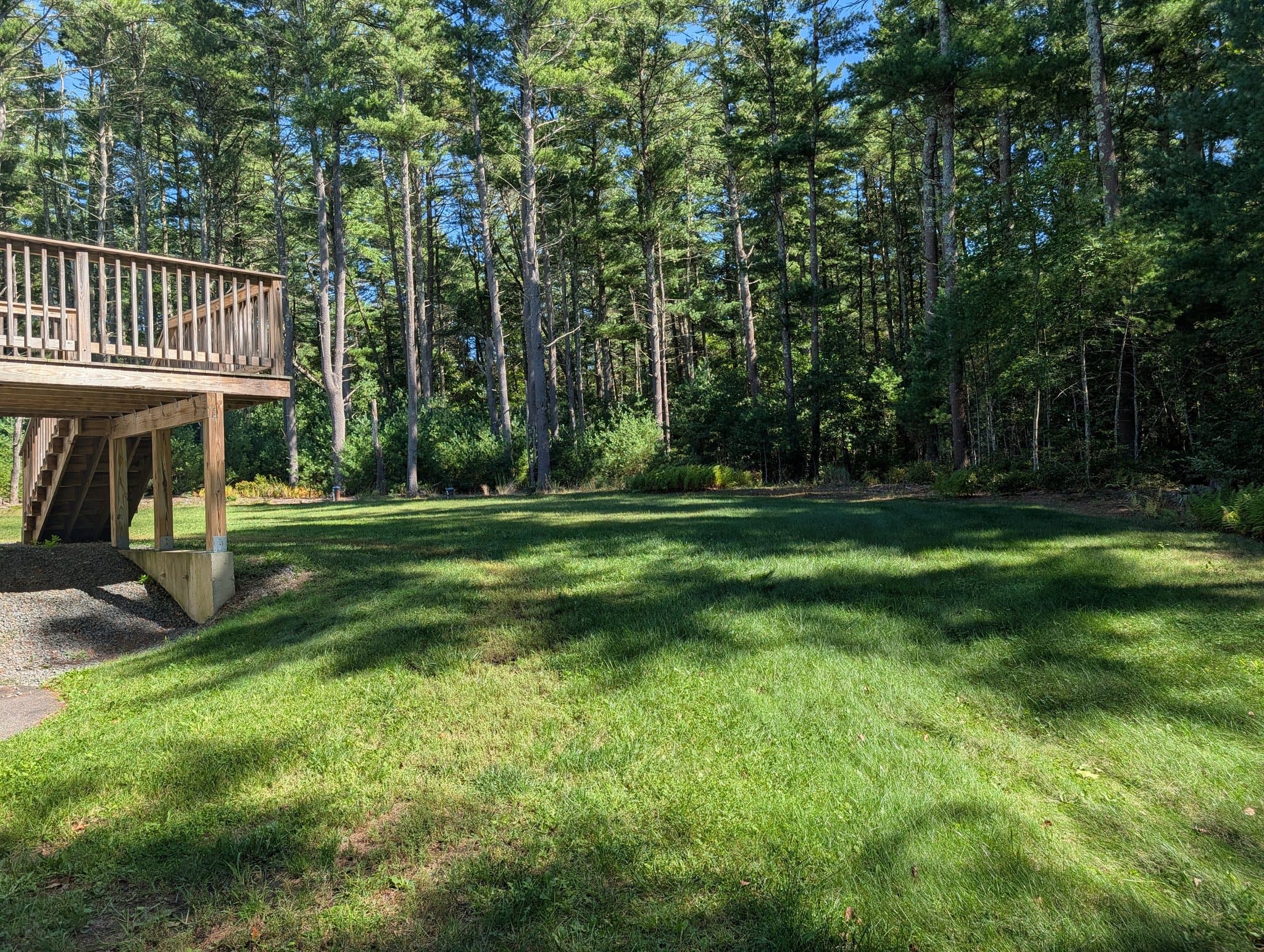 Lakeville House: 10 Shamrock lane