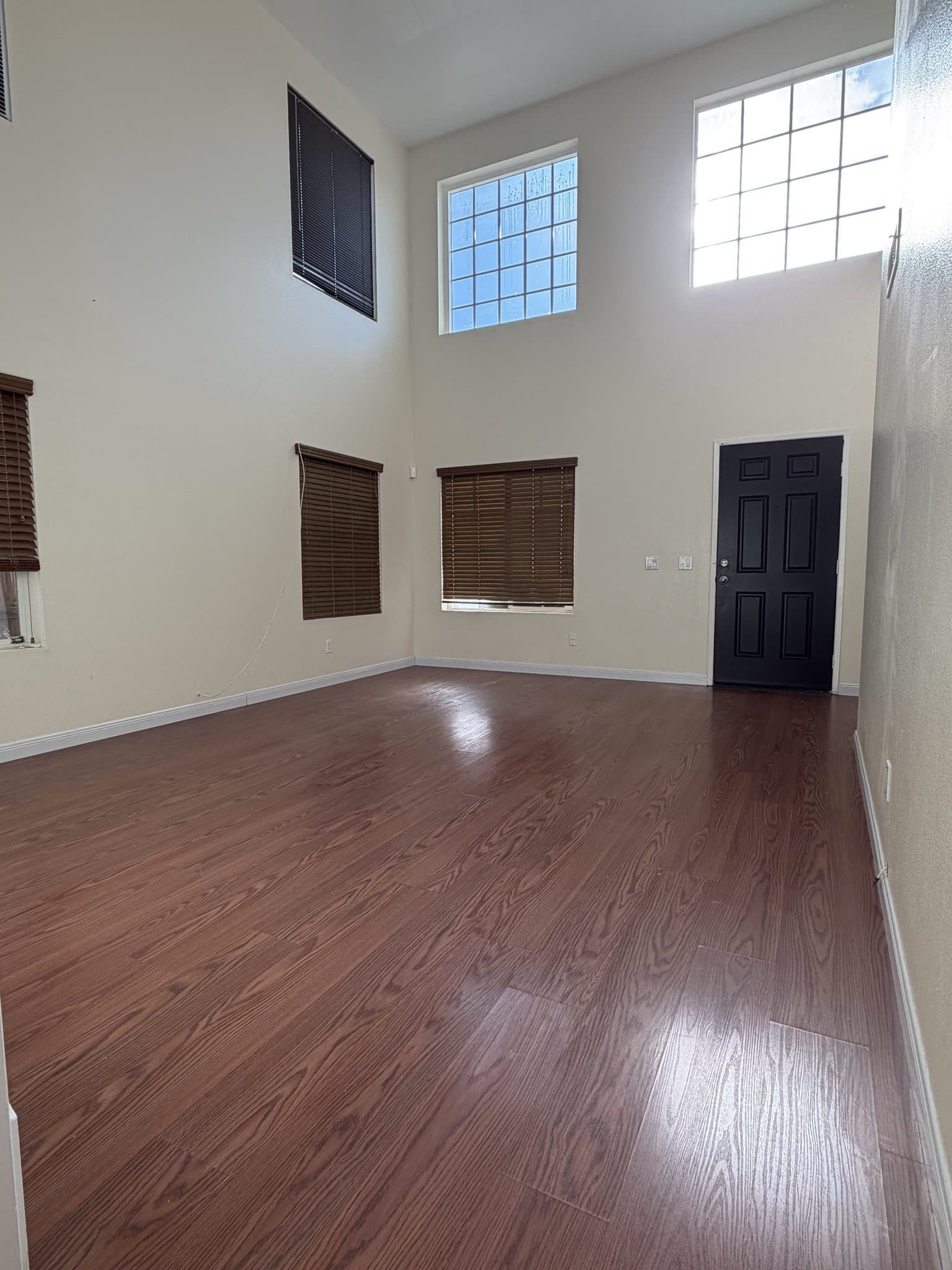 Hesperia House: 10755 Arabian CT