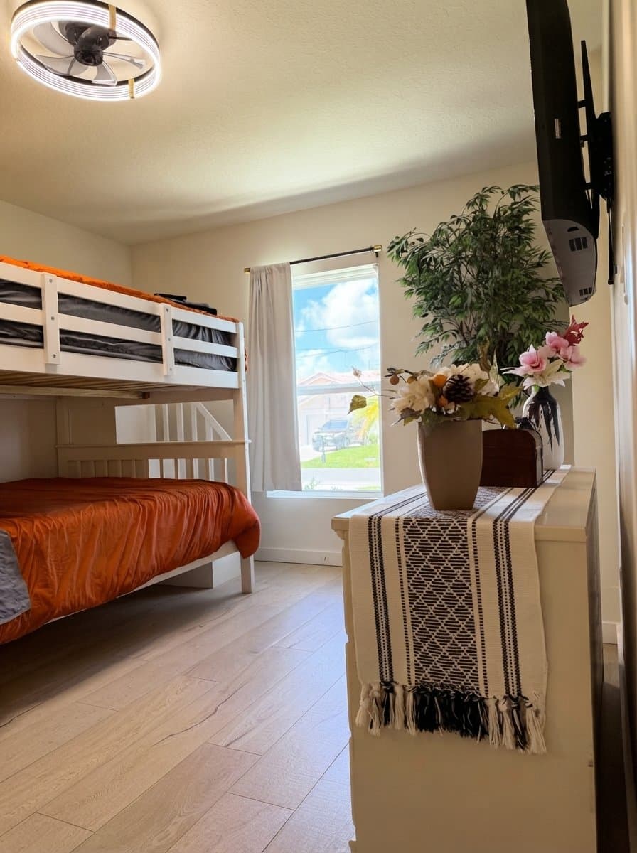 Palm Coast Single Room: 27 Pillar Ln