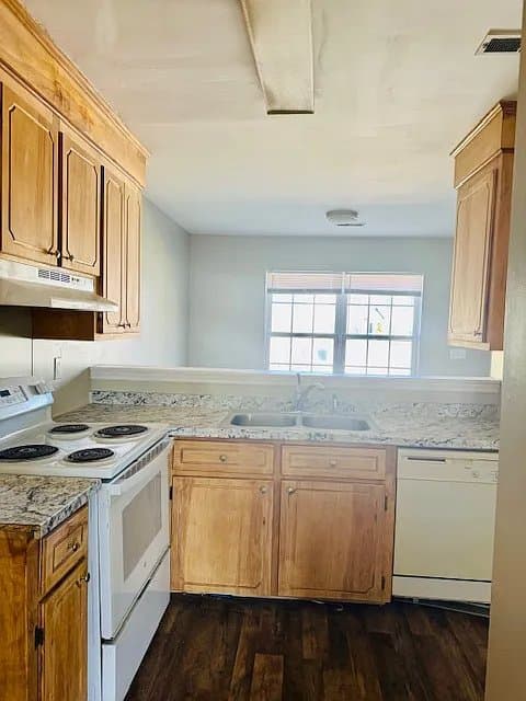 North Charleston Townhome: 4062 Cedars Parkway