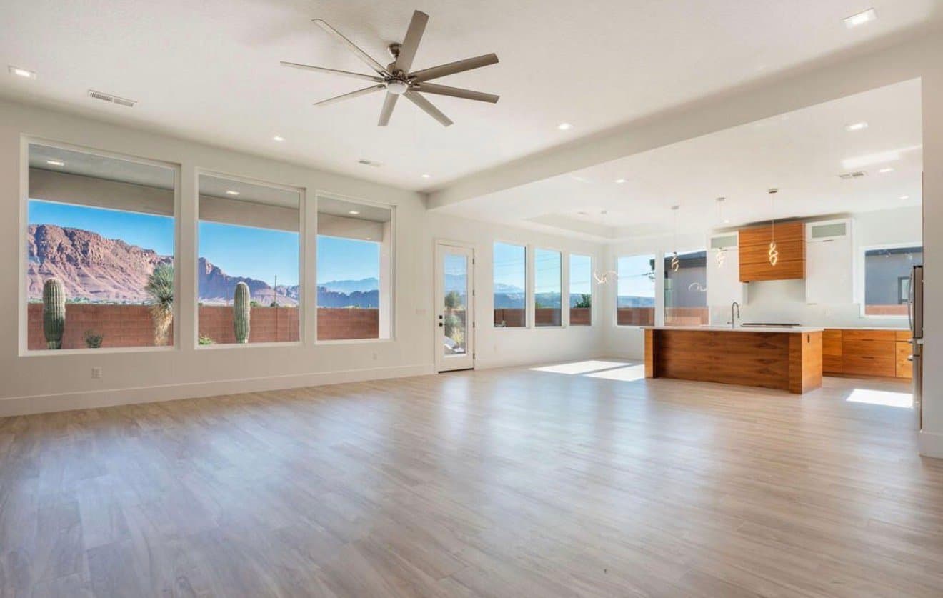Ivins House: 169 E Terrace Ln