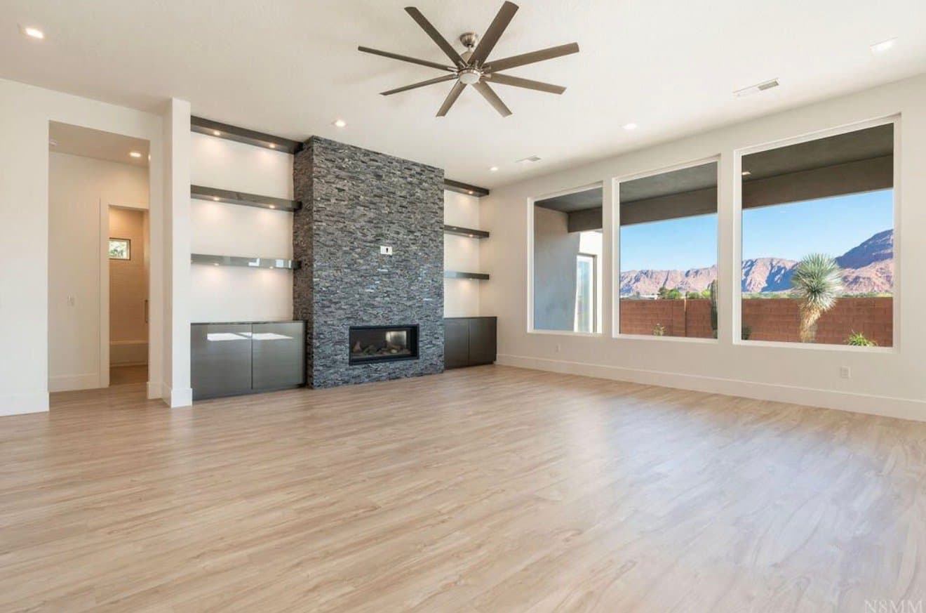 Ivins House: 169 E Terrace Ln