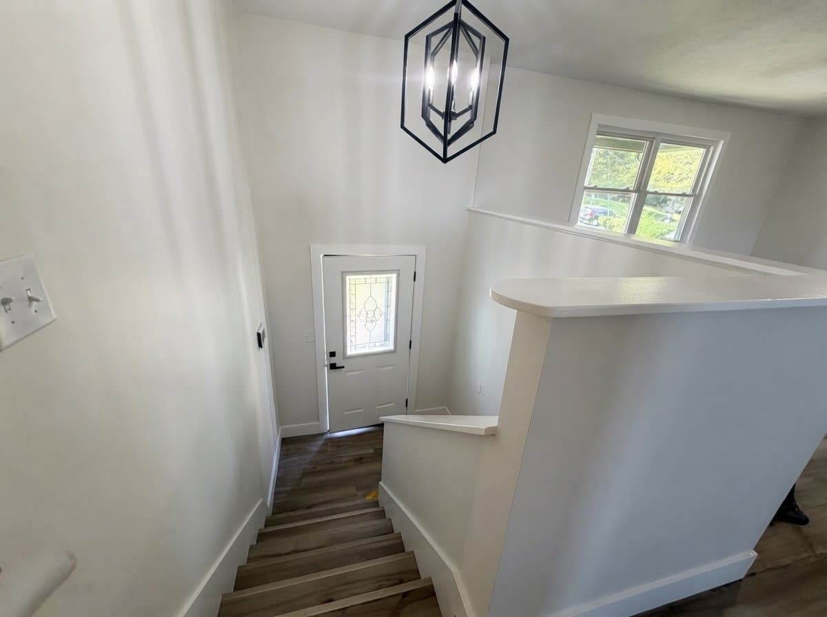 Radcliff House: 346 Valley View Dr