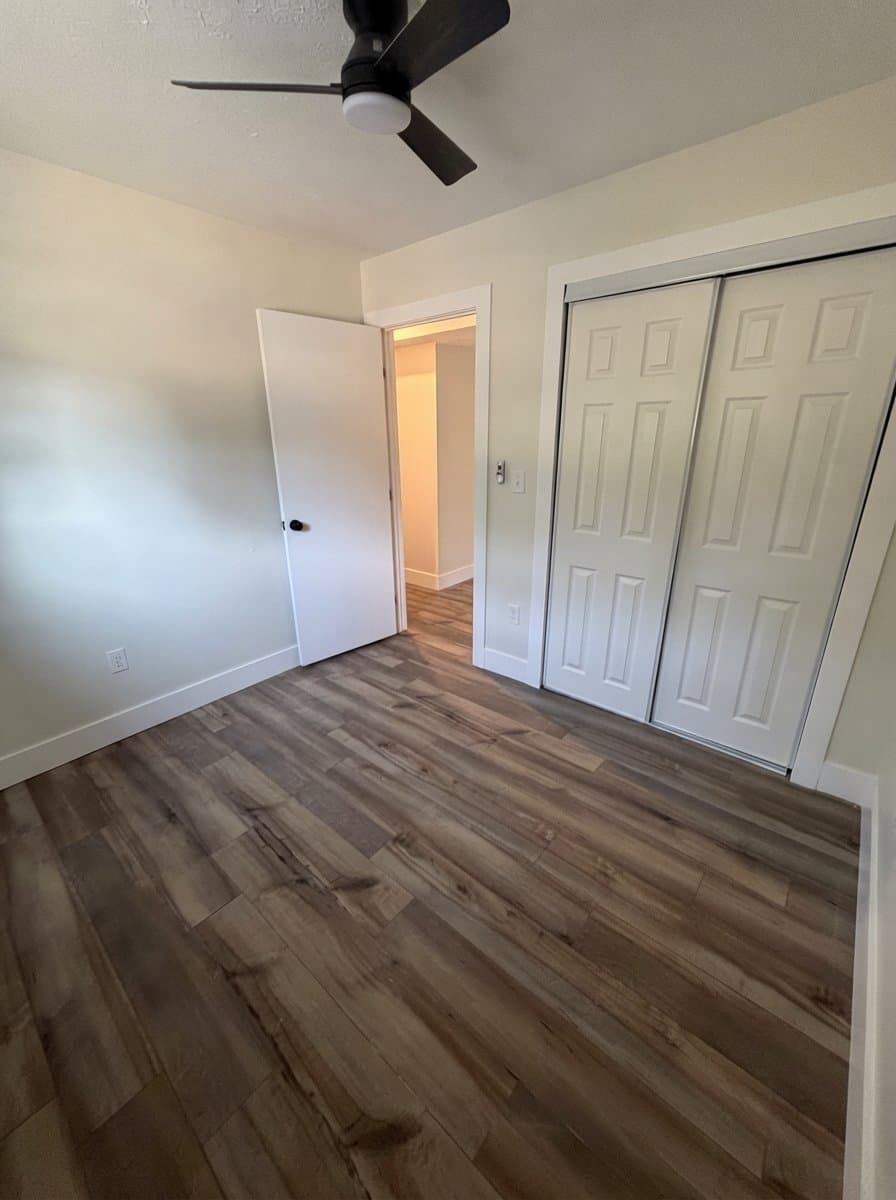 Radcliff House: 346 Valley View Dr