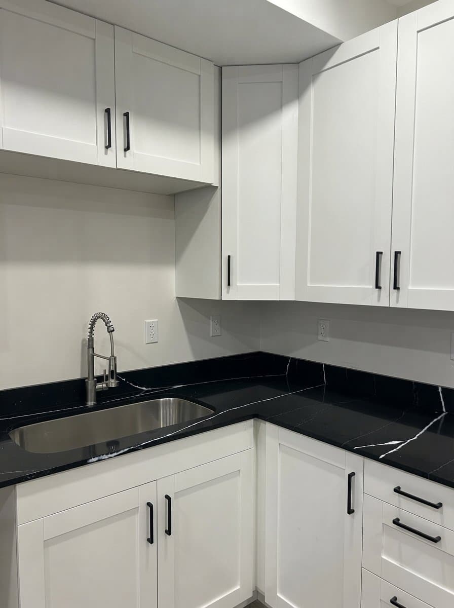 Riverton House: 12894 South Berlynn Dr