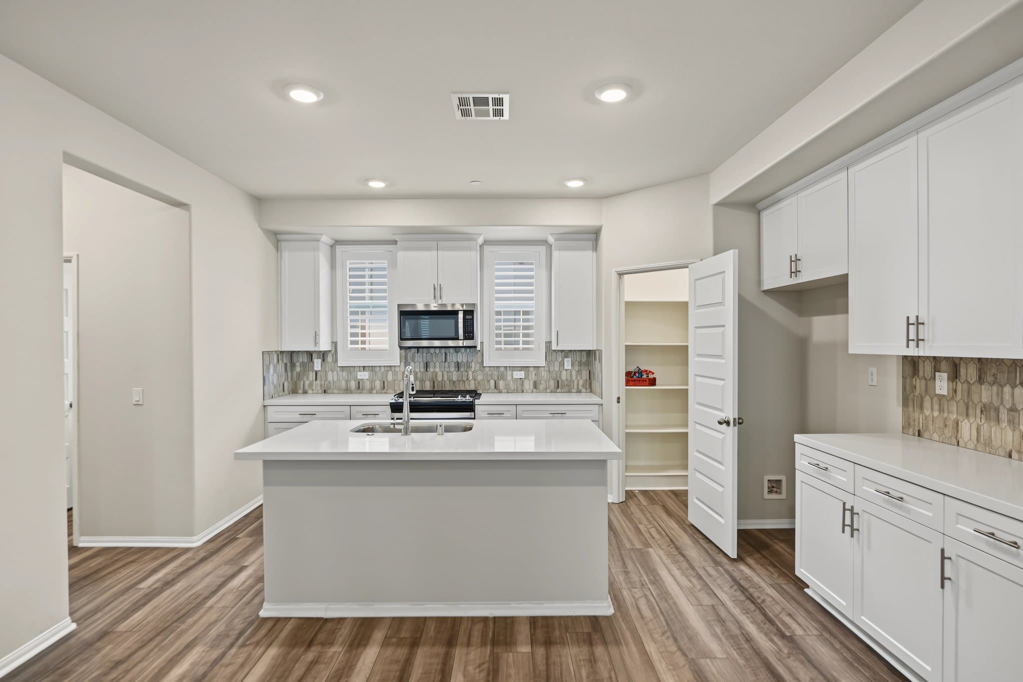 Temecula Townhome: 40815 Melrose Dr