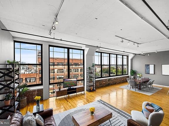 Philadelphia Apartment: 314 N 12th St