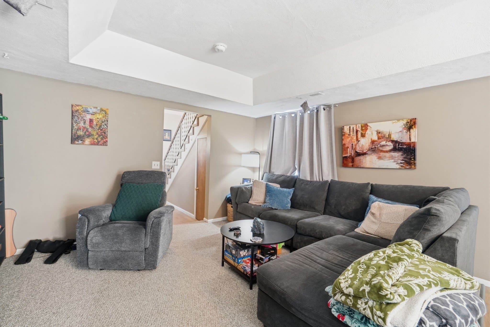 Warwick Multiplex: 205-207 Glen Dr