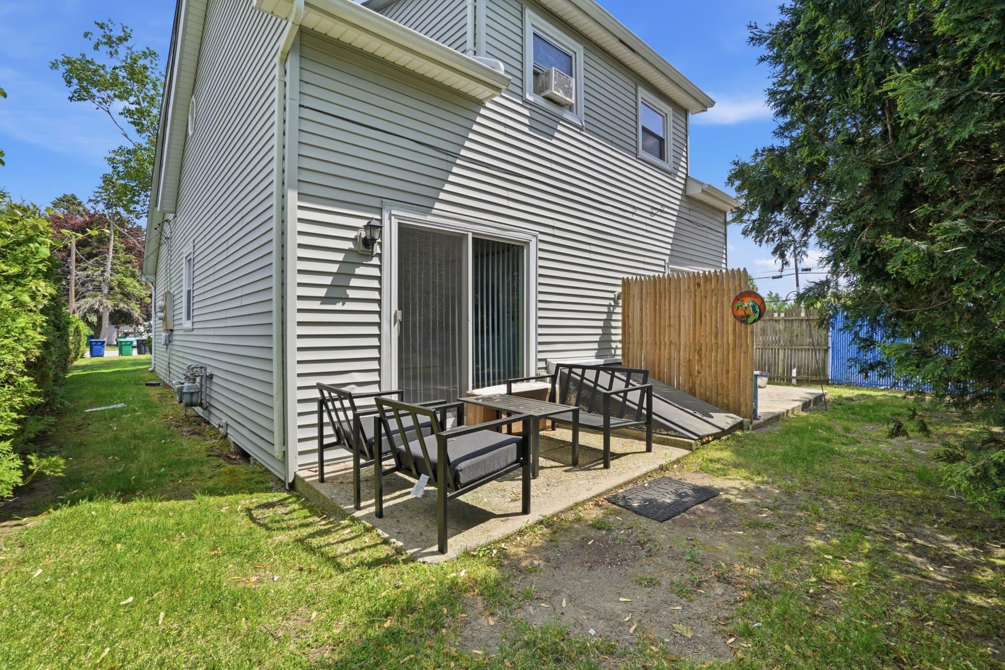 Warwick Multiplex: 205-207 Glen Dr