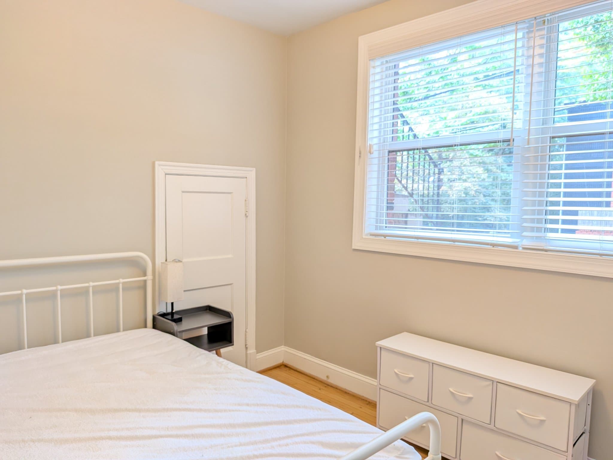 Washington Apartment: 4016 Calvert St NW
