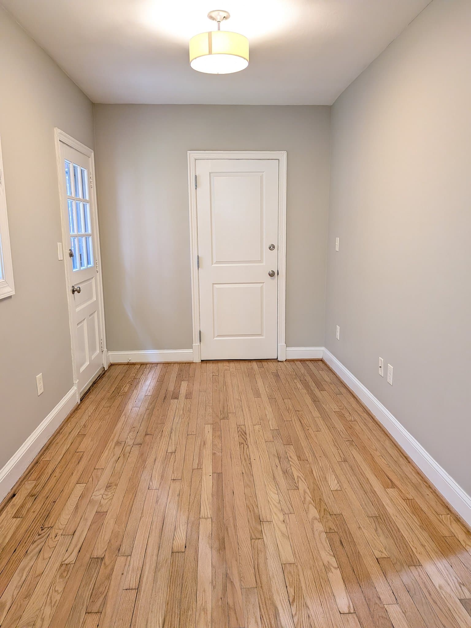 Washington Apartment: 4016 Calvert St NW