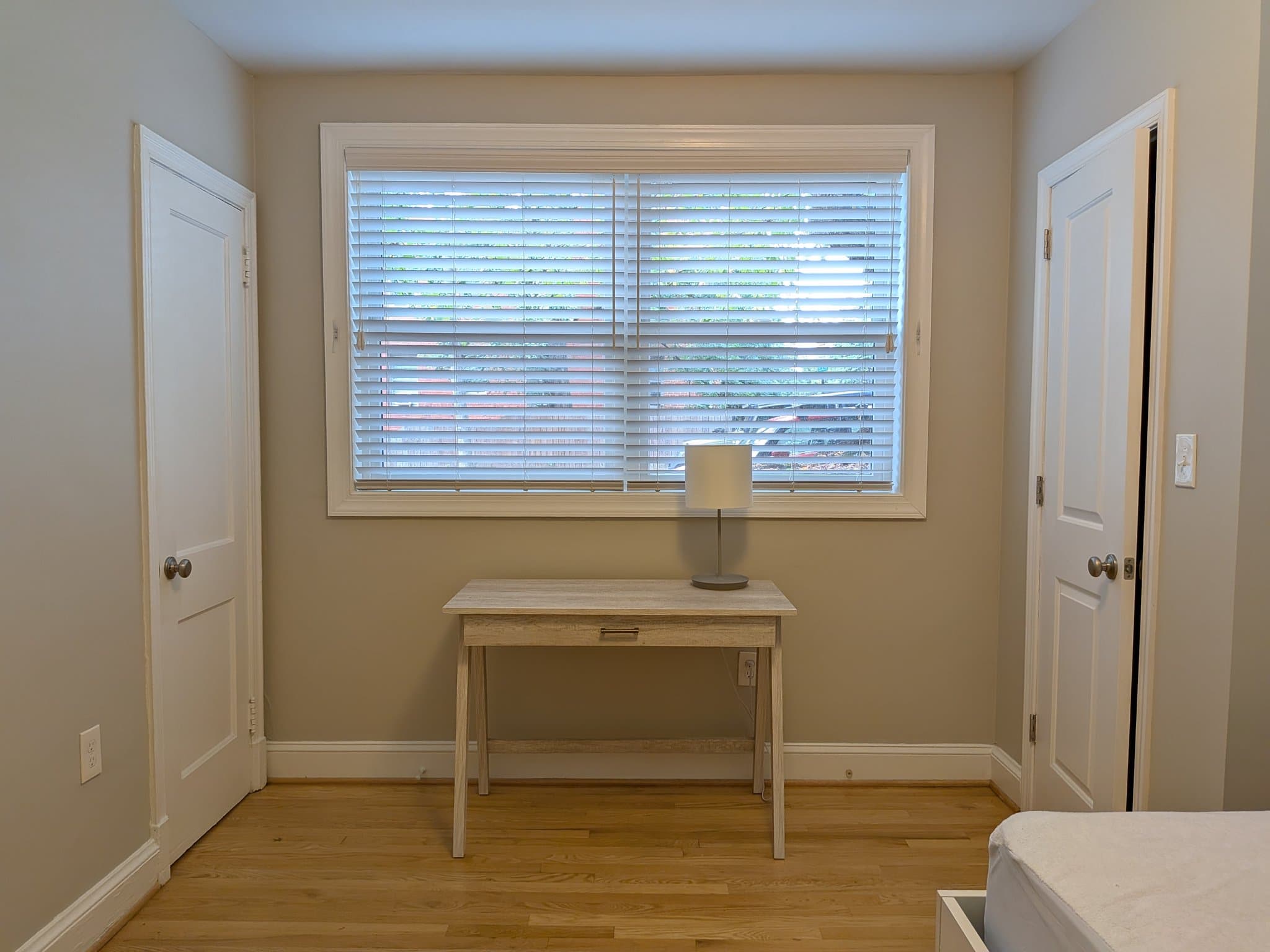 Washington Apartment: 4016 Calvert St NW