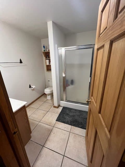 Warrens Multiplex: 466 B Overlook Ct