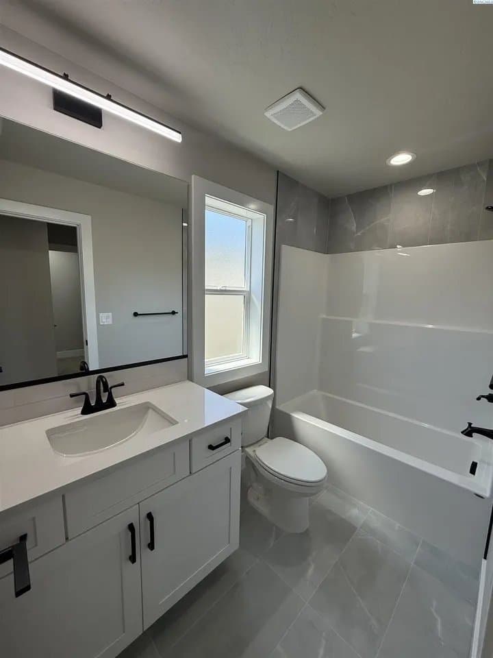 Richland House: 774 Rio Vista Loop